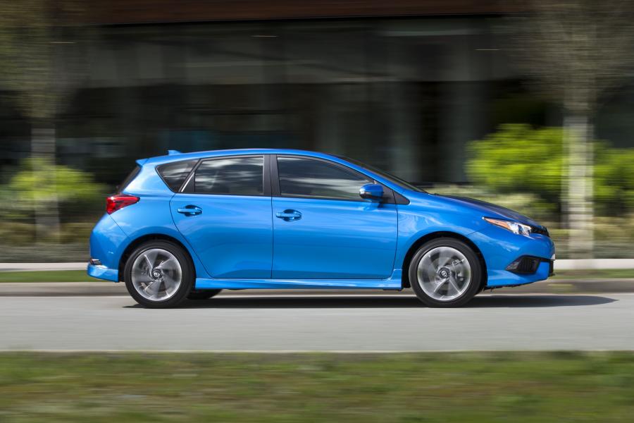  Scion iM 2015 года  (фото 21 из 48)